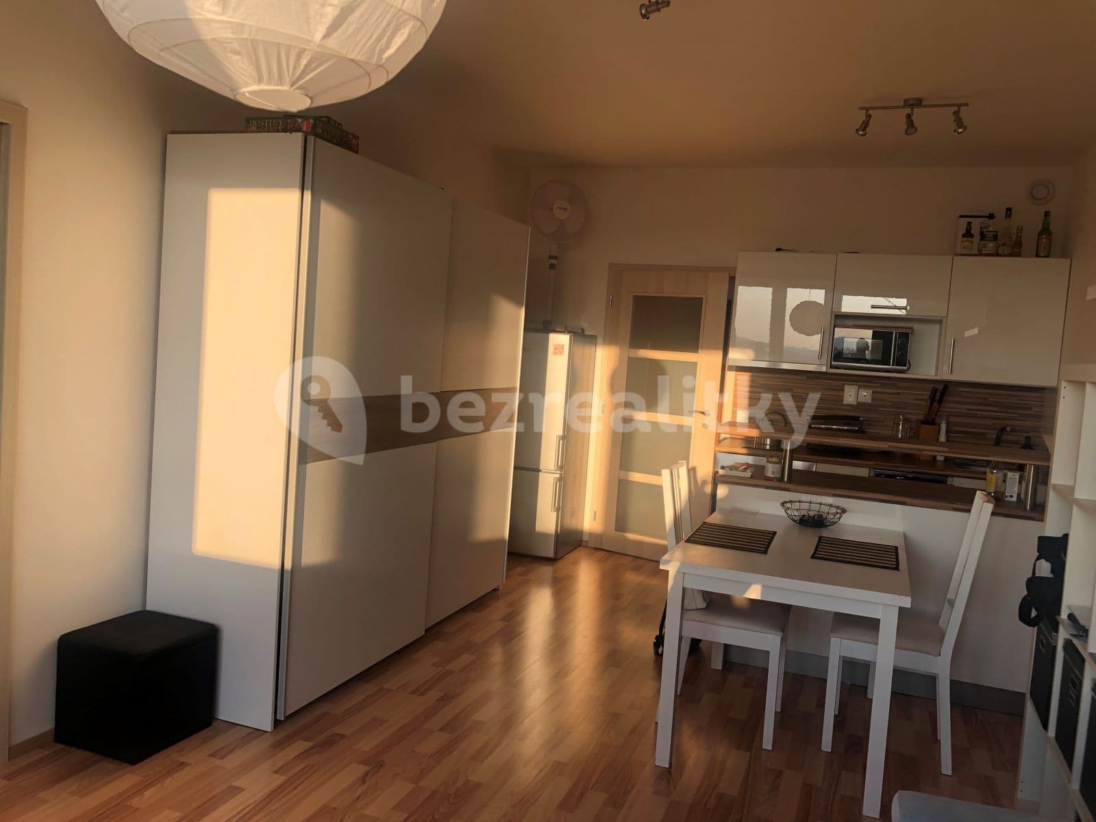 Prenájom bytu 2-izbový 43 m², Freyova, Praha, Praha Prenájom bytu 2-izbový 43 m², Freyova, Praha, Praha
