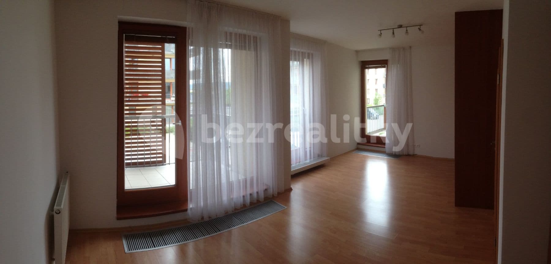 Prenájom bytu 1-izbový 35 m², Praha, Praha Prenájom bytu 1-izbový 35 m², Praha, Praha