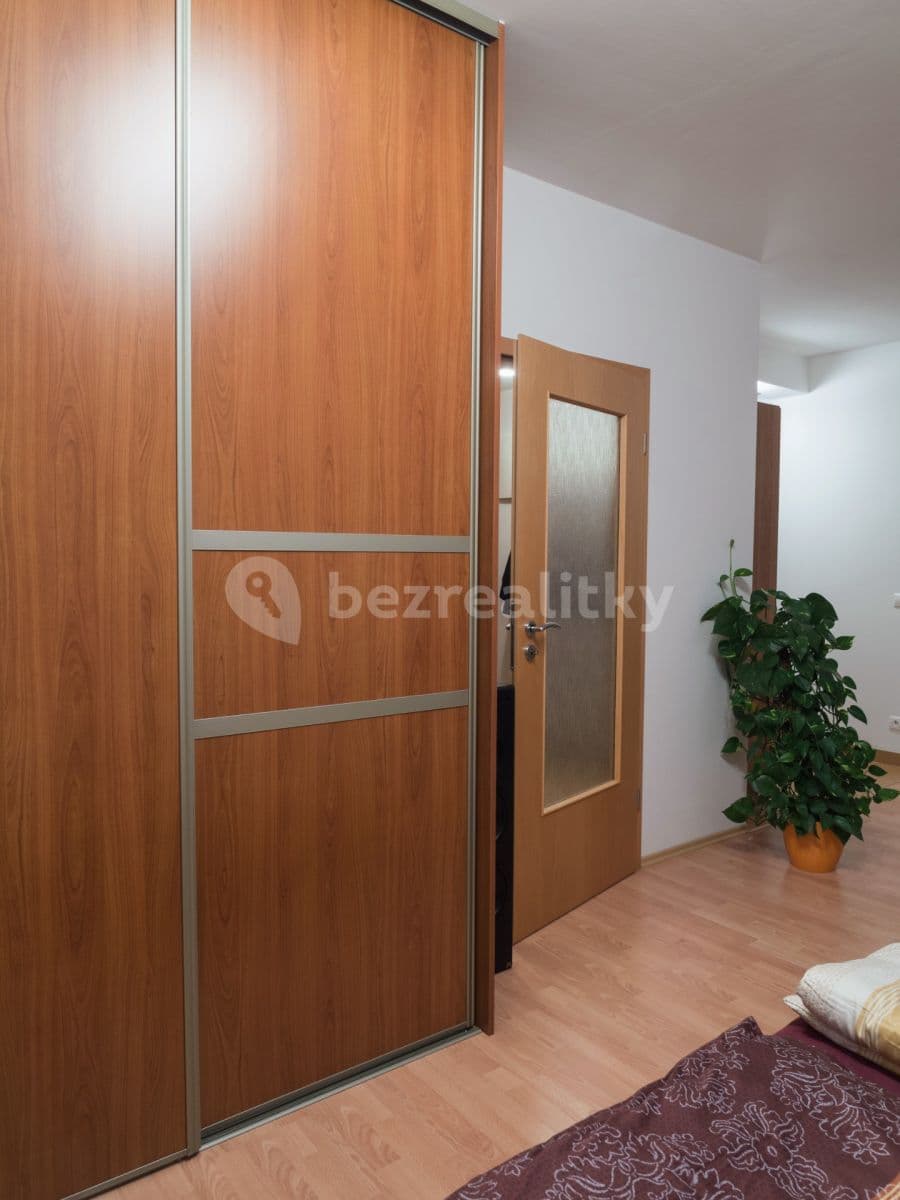 Prenájom bytu 1-izbový 35 m², Praha, Praha Prenájom bytu 1-izbový 35 m², Praha, Praha