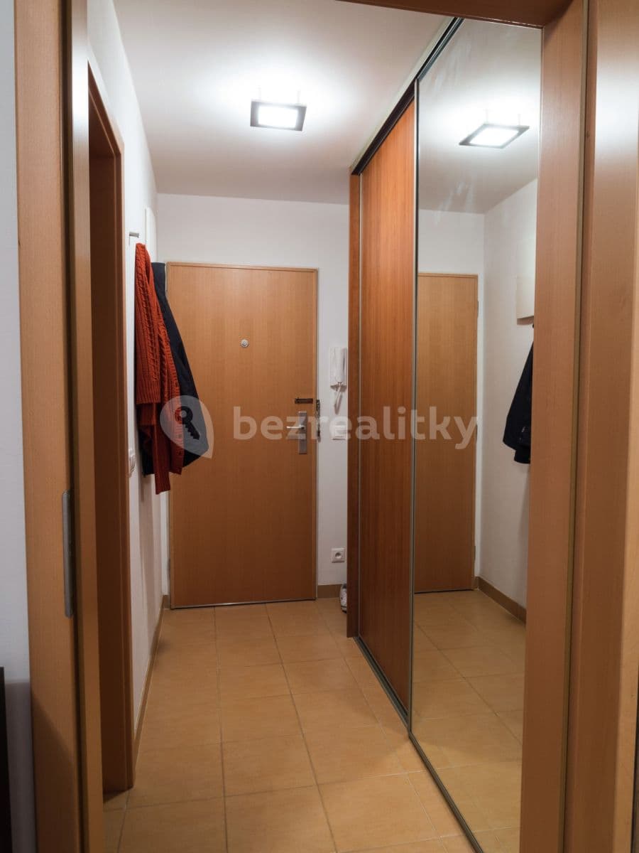 Prenájom bytu 1-izbový 35 m², Praha, Praha Prenájom bytu 1-izbový 35 m², Praha, Praha