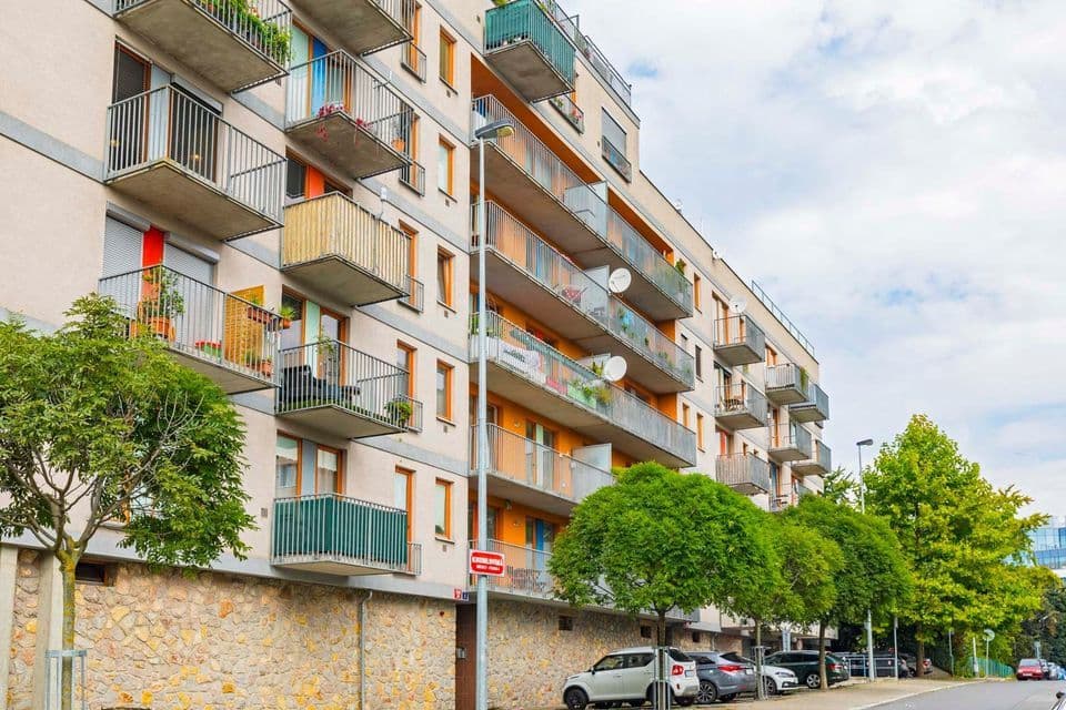 Prenájom bytu 1-izbový 32 m², Krumlovská, Praha, Praha Prenájom bytu 1-izbový 32 m², Krumlovská, Praha, Praha