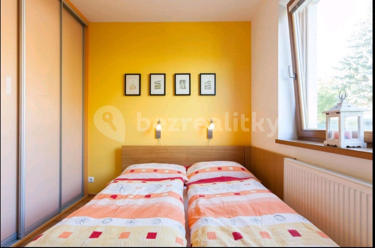 Prenájom bytu 4-izbový 104 m², Linhartova, Praha, Praha Prenájom bytu 4-izbový 104 m², Linhartova, Praha, Praha