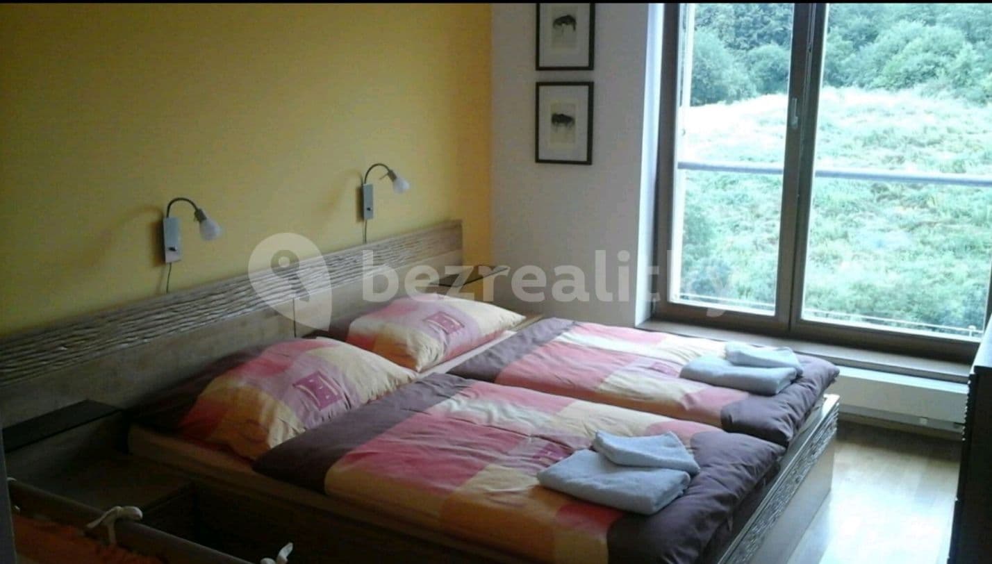 Prenájom bytu 4-izbový 104 m², Linhartova, Praha, Praha Prenájom bytu 4-izbový 104 m², Linhartova, Praha, Praha
