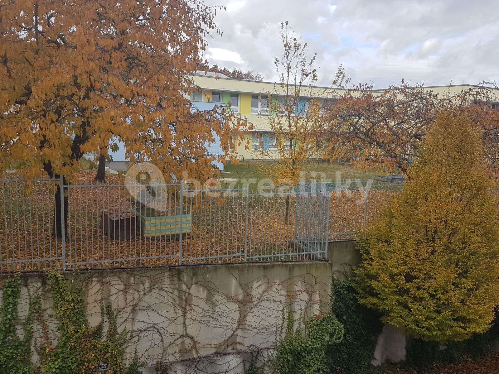 Prenájom bytu 4-izbový 104 m², Linhartova, Praha, Praha Prenájom bytu 4-izbový 104 m², Linhartova, Praha, Praha