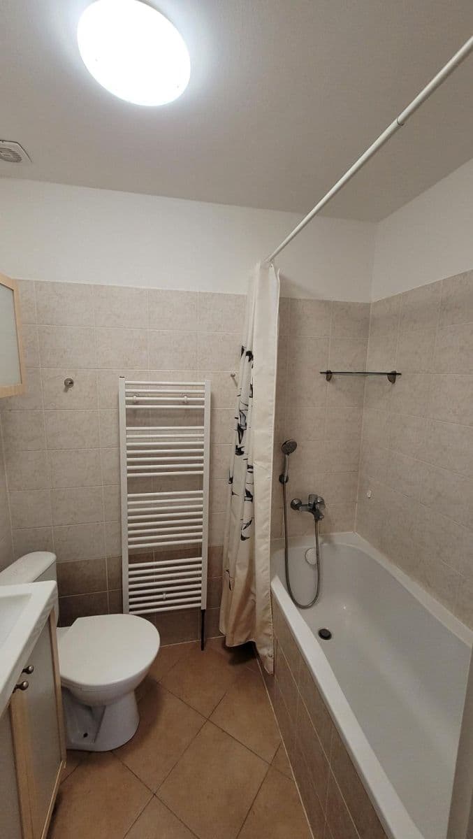 Prenájom bytu 2-izbový 39 m², Švehlova, Šlapanice, Jihomoravský kraj Prenájom bytu 2-izbový 39 m², Švehlova, Šlapanice, Jihomoravský kraj