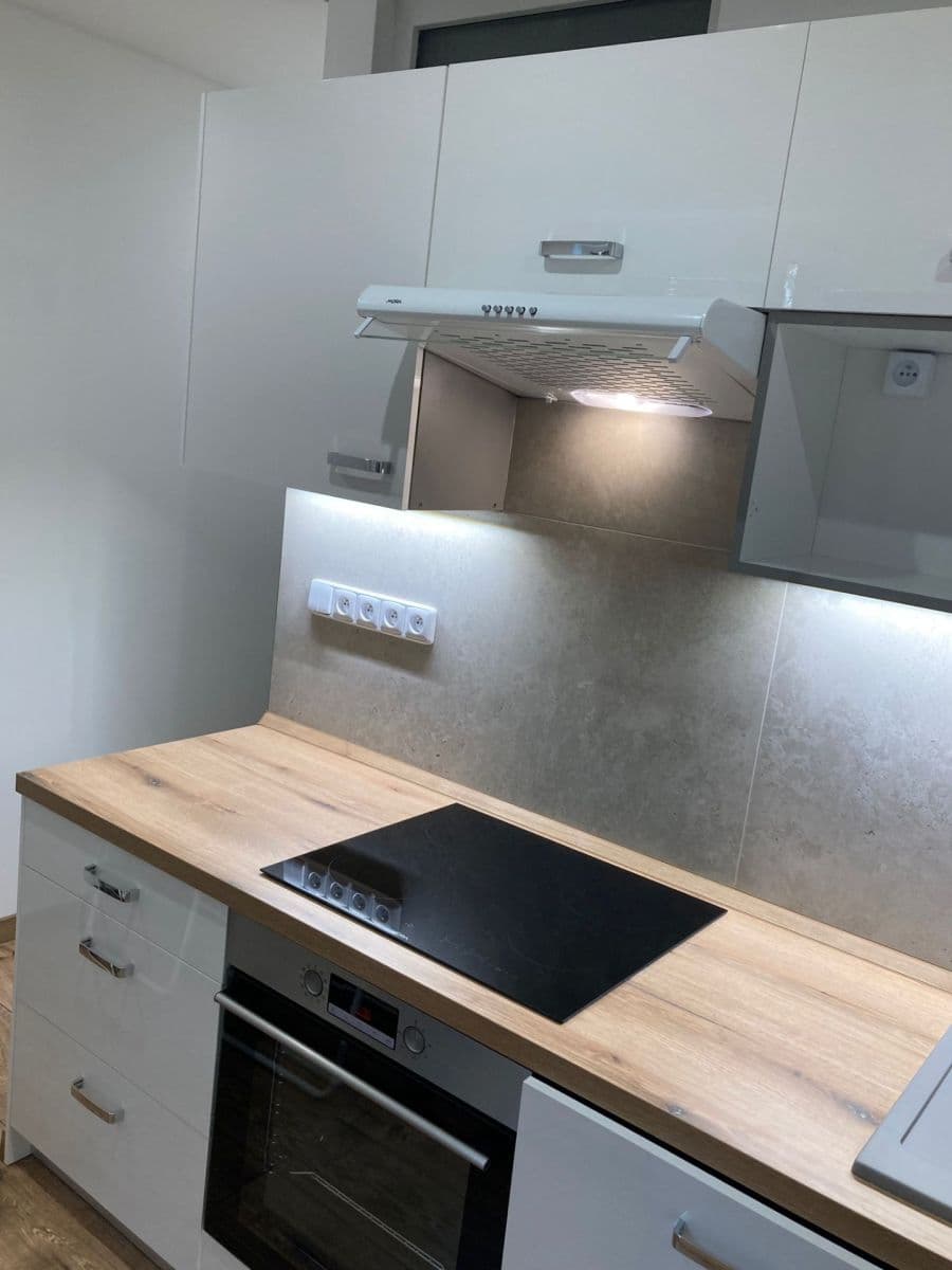 Prenájom bytu 1-izbový 35 m², Finská, Kladno, Středočeský kraj Prenájom bytu 1-izbový 35 m², Finská, Kladno, Středočeský kraj