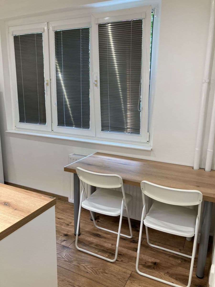 Prenájom bytu 1-izbový 35 m², Finská, Kladno, Středočeský kraj Prenájom bytu 1-izbový 35 m², Finská, Kladno, Středočeský kraj