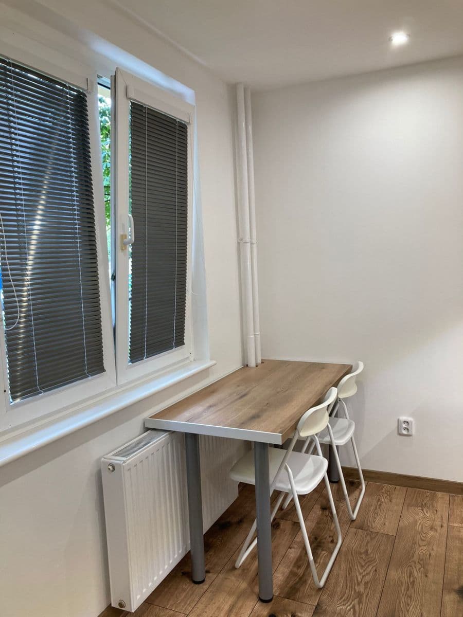 Prenájom bytu 1-izbový 35 m², Finská, Kladno, Středočeský kraj Prenájom bytu 1-izbový 35 m², Finská, Kladno, Středočeský kraj