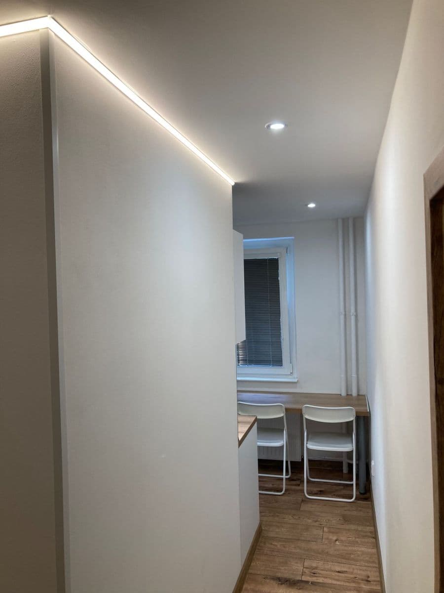 Prenájom bytu 1-izbový 35 m², Finská, Kladno, Středočeský kraj Prenájom bytu 1-izbový 35 m², Finská, Kladno, Středočeský kraj