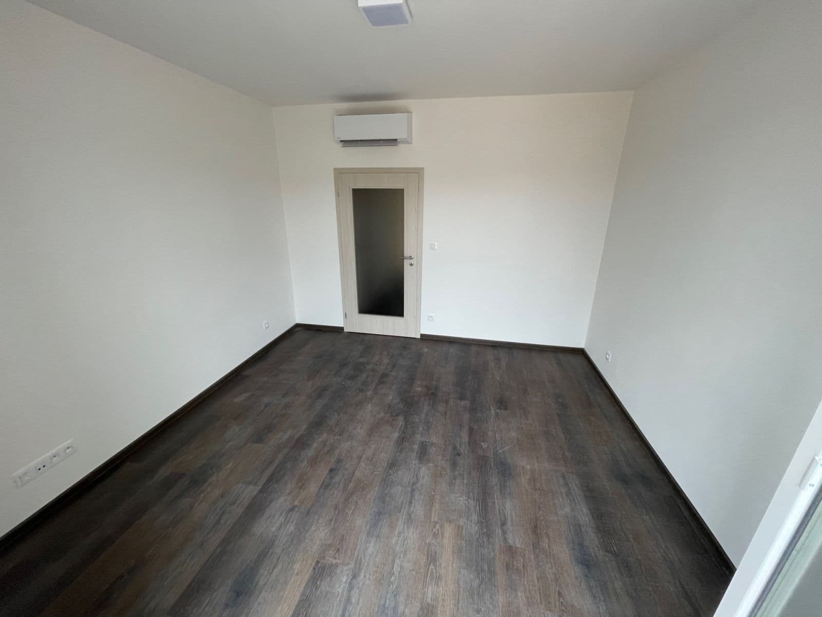 Prenájom bytu 2-izbový 52 m², Husinecká, Praha, Praha Prenájom bytu 2-izbový 52 m², Husinecká, Praha, Praha