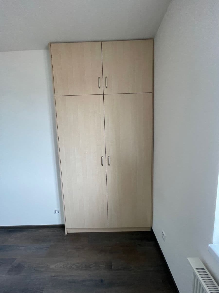 Prenájom bytu 2-izbový 52 m², Husinecká, Praha, Praha Prenájom bytu 2-izbový 52 m², Husinecká, Praha, Praha