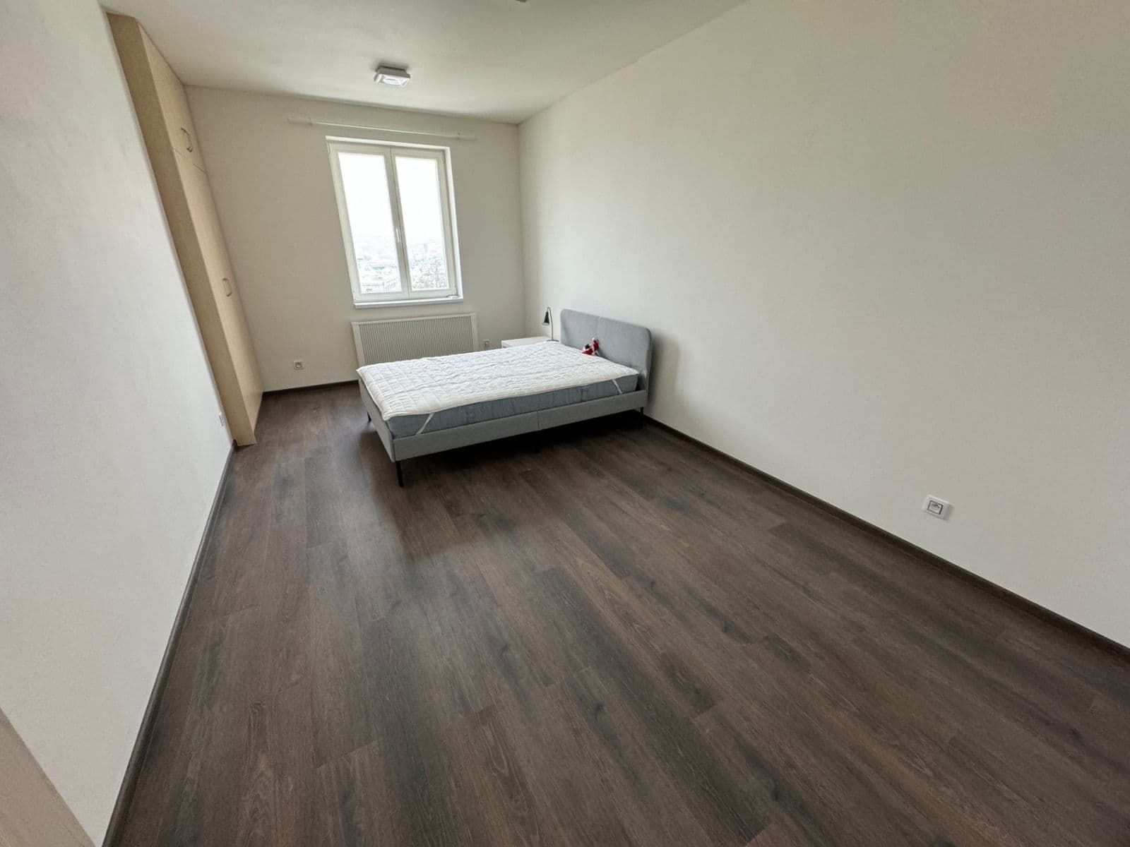 Prenájom bytu 2-izbový 52 m², Husinecká, Praha, Praha Prenájom bytu 2-izbový 52 m², Husinecká, Praha, Praha