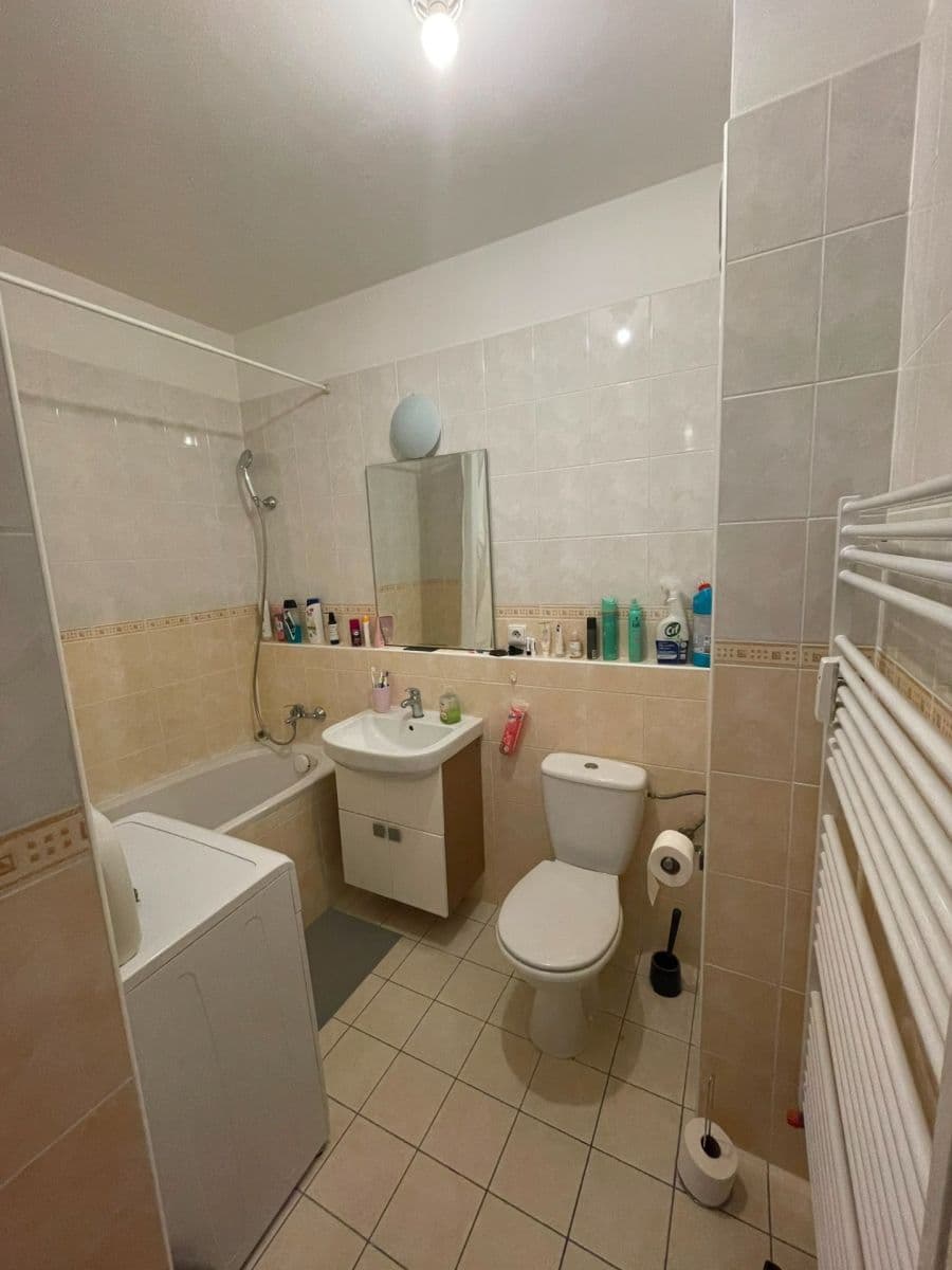 Prenájom bytu 1-izbový 30 m², Zderadova, Brno, Jihomoravský kraj Prenájom bytu 1-izbový 30 m², Zderadova, Brno, Jihomoravský kraj