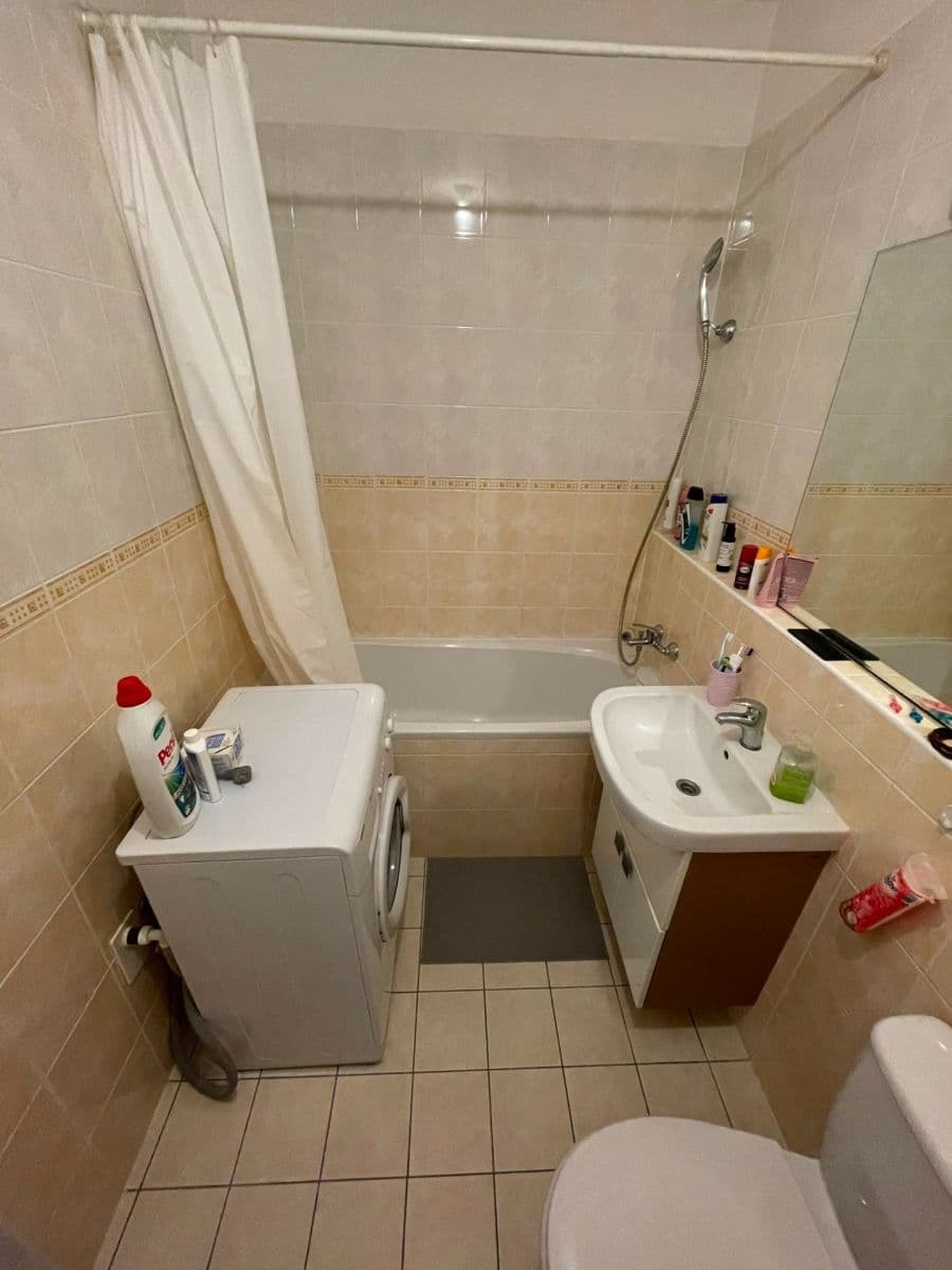 Prenájom bytu 1-izbový 30 m², Zderadova, Brno, Jihomoravský kraj Prenájom bytu 1-izbový 30 m², Zderadova, Brno, Jihomoravský kraj
