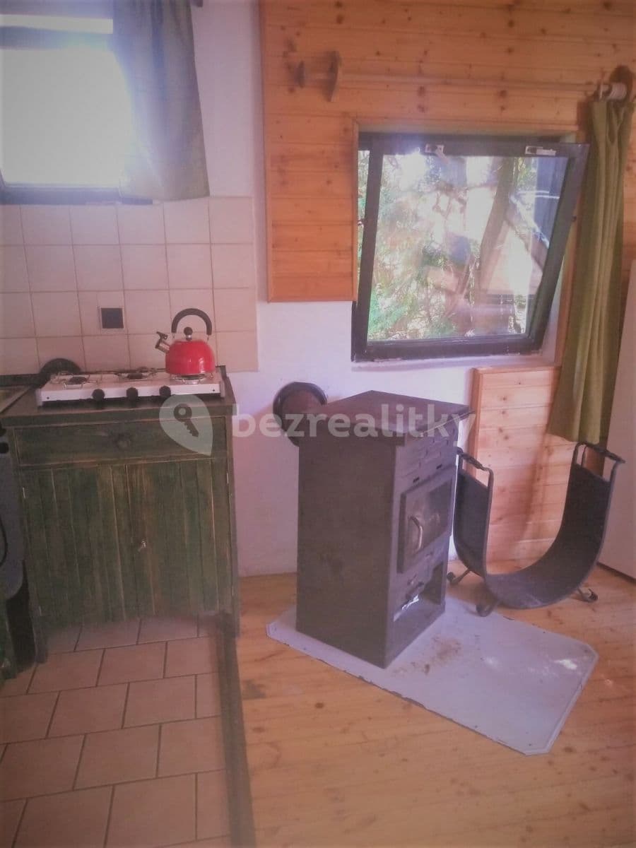 Prenájom rekreačného objektu 35 m², pozemok 400 m², Šlemínská, Hradištko, Středočeský kraj Prenájom rekreačného objektu 35 m², pozemok 400 m², Šlemínská, Hradištko, Středočeský kraj