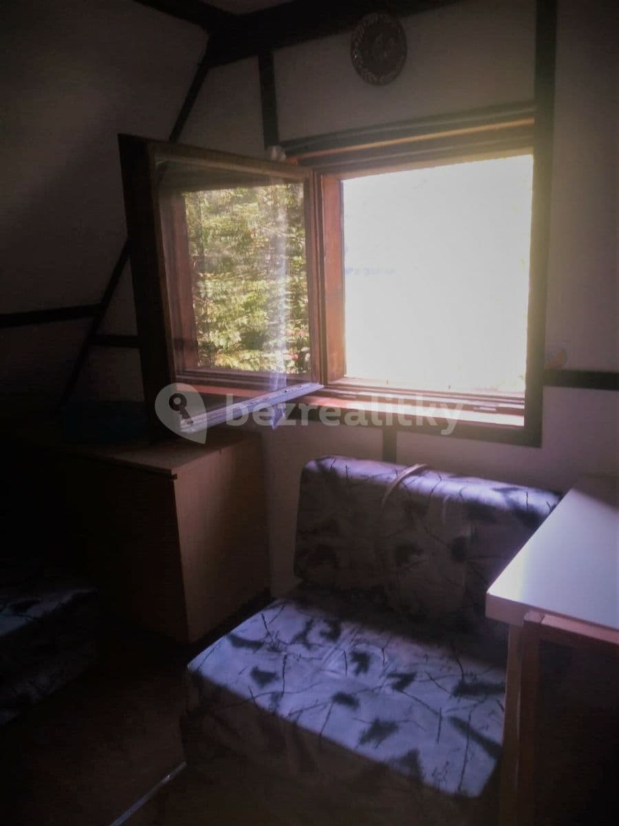 Prenájom rekreačného objektu 35 m², pozemok 400 m², Šlemínská, Hradištko, Středočeský kraj Prenájom rekreačného objektu 35 m², pozemok 400 m², Šlemínská, Hradištko, Středočeský kraj