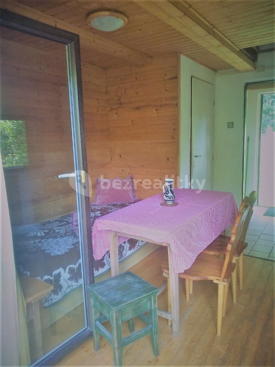 Prenájom rekreačného objektu 35 m², pozemok 400 m², Šlemínská, Hradištko, Středočeský kraj Prenájom rekreačného objektu 35 m², pozemok 400 m², Šlemínská, Hradištko, Středočeský kraj