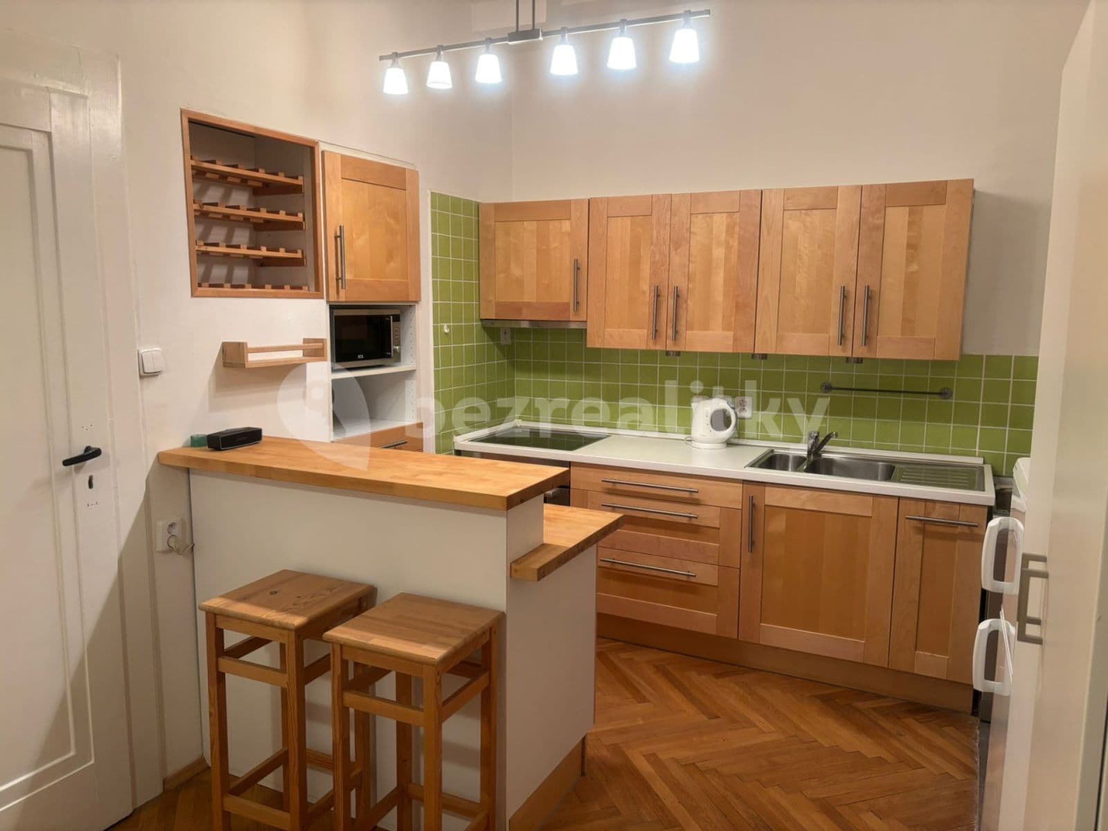 Prenájom bytu 2-izbový 30 m², Praha, Praha Prenájom bytu 2-izbový 30 m², Praha, Praha
