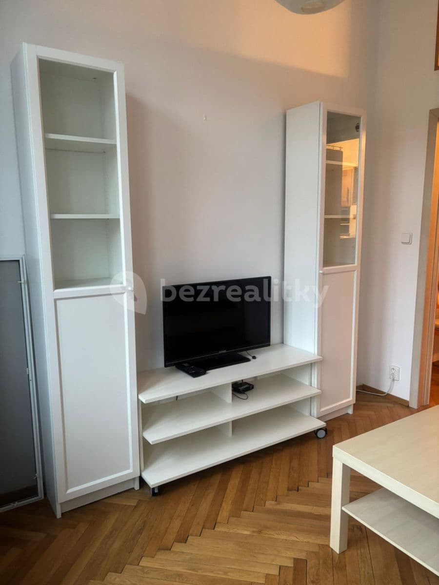 Prenájom bytu 2-izbový 30 m², Praha, Praha Prenájom bytu 2-izbový 30 m², Praha, Praha