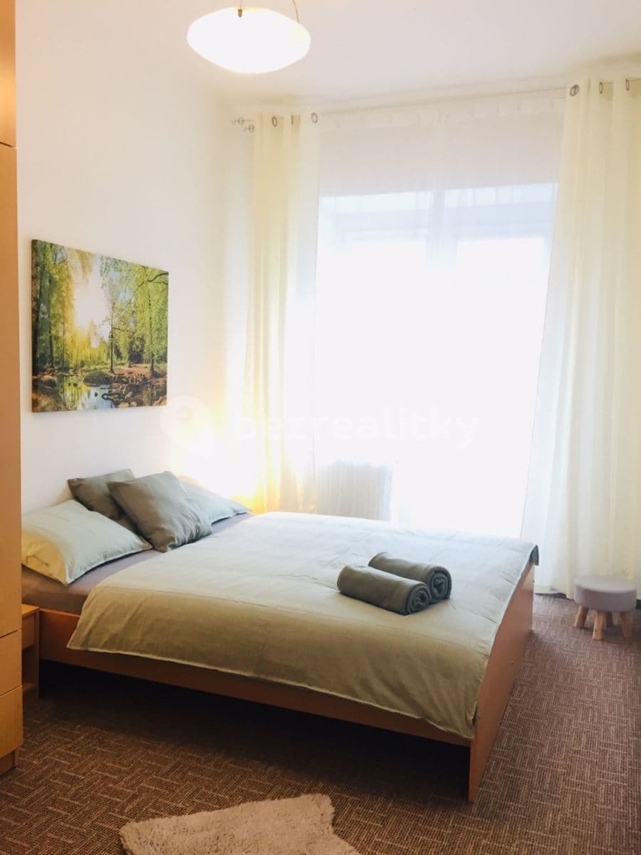 Prenájom bytu 2-izbový 46 m², ulice Kloboučnická, Praha, Praha Prenájom bytu 2-izbový 46 m², ulice Kloboučnická, Praha, Praha