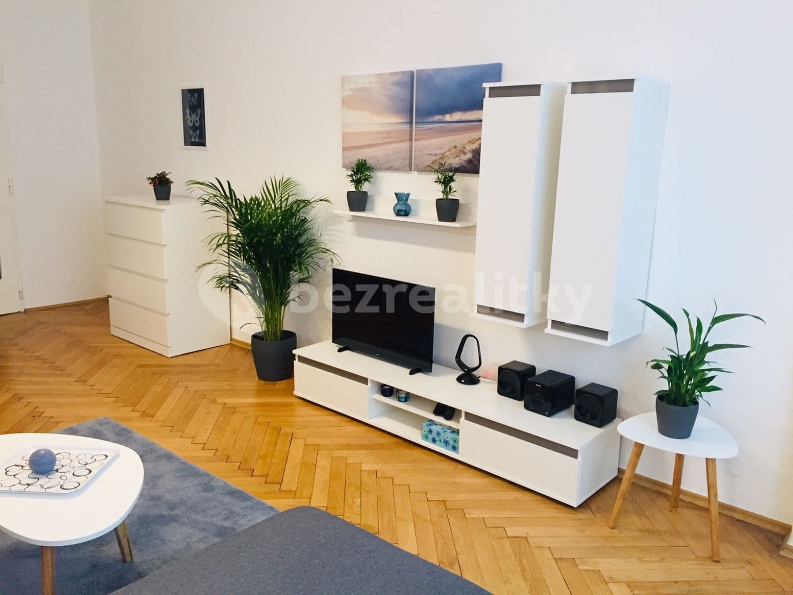 Prenájom bytu 2-izbový 46 m², ulice Kloboučnická, Praha, Praha Prenájom bytu 2-izbový 46 m², ulice Kloboučnická, Praha, Praha
