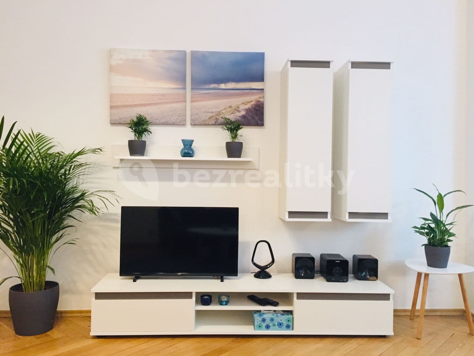 Prenájom bytu 2-izbový 46 m², ulice Kloboučnická, Praha, Praha Prenájom bytu 2-izbový 46 m², ulice Kloboučnická, Praha, Praha