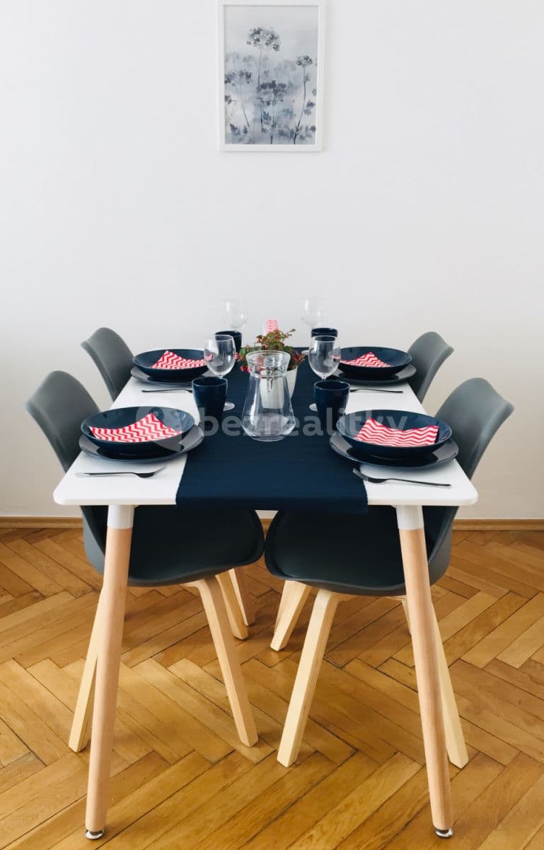 Prenájom bytu 2-izbový 46 m², ulice Kloboučnická, Praha, Praha Prenájom bytu 2-izbový 46 m², ulice Kloboučnická, Praha, Praha