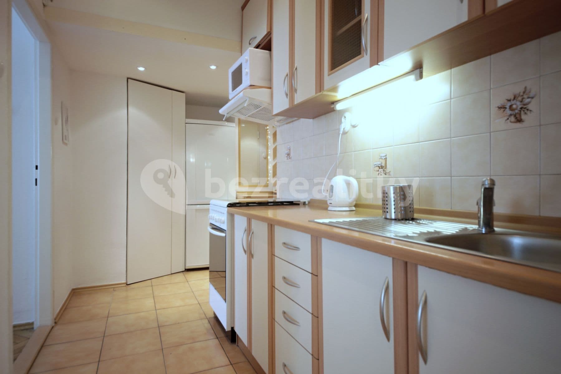 Prenájom bytu 2-izbový 46 m², ulice Kloboučnická, Praha, Praha Prenájom bytu 2-izbový 46 m², ulice Kloboučnická, Praha, Praha