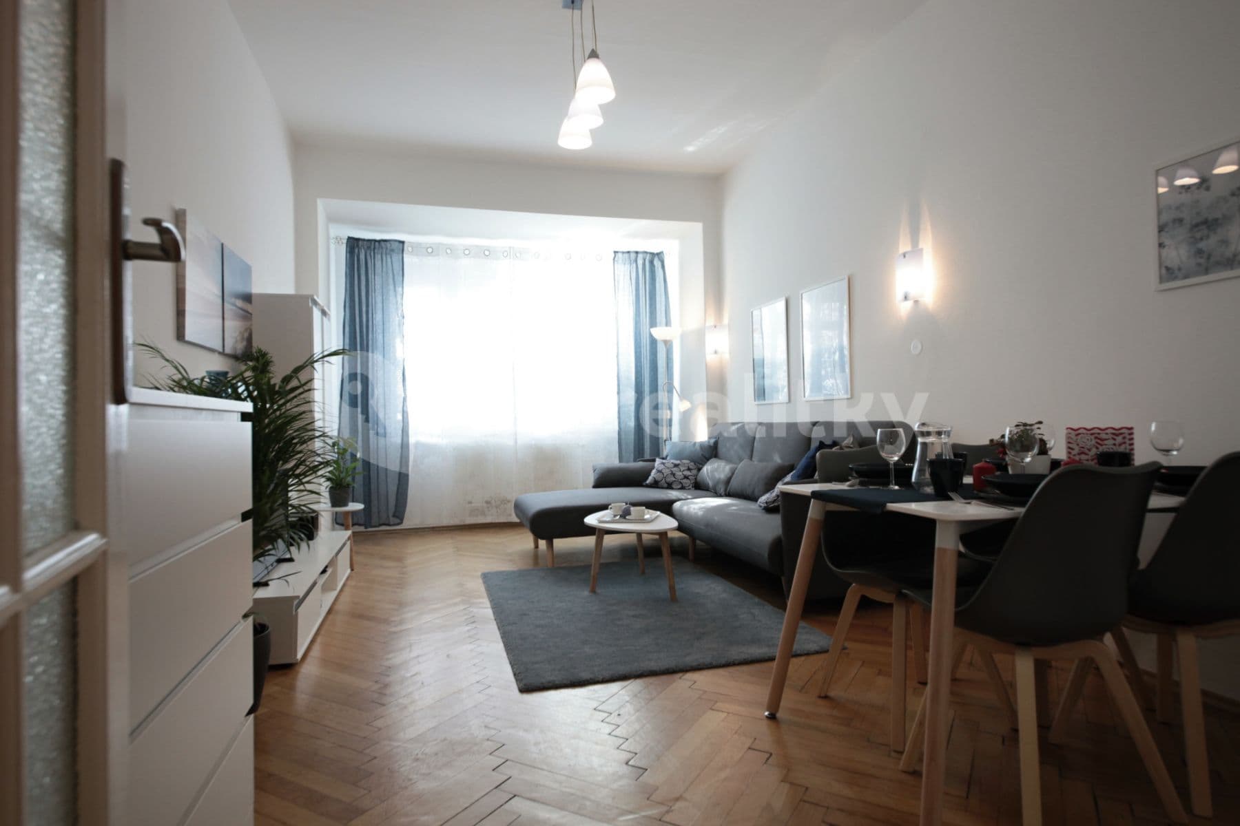 Prenájom bytu 2-izbový 46 m², ulice Kloboučnická, Praha, Praha Prenájom bytu 2-izbový 46 m², ulice Kloboučnická, Praha, Praha
