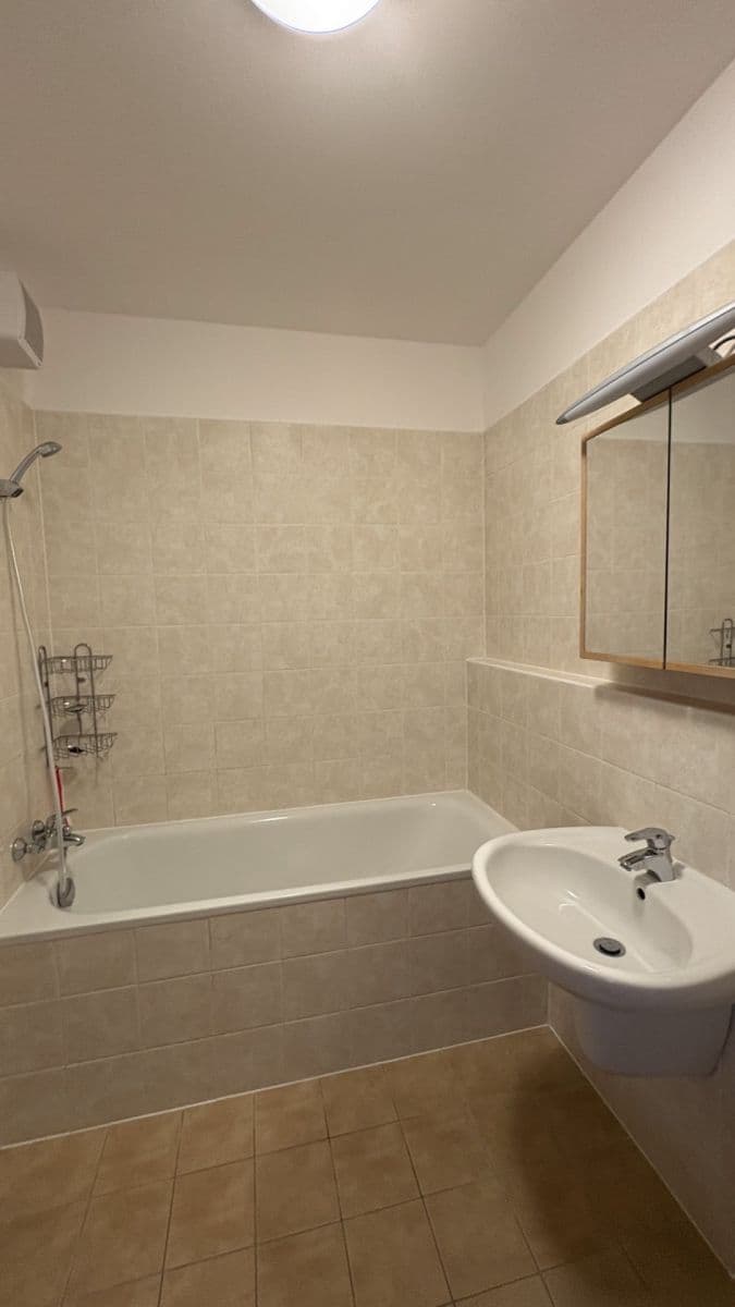 Prenájom bytu 2-izbový 58 m², Smetáčkova, Praha, Praha Prenájom bytu 2-izbový 58 m², Smetáčkova, Praha, Praha