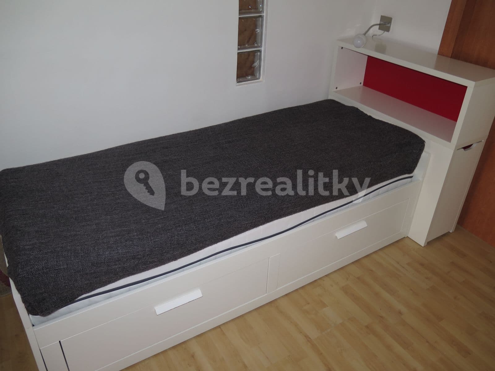 Prenájom bytu 2-izbový 41 m², Na Topolce, Praha, Praha Prenájom bytu 2-izbový 41 m², Na Topolce, Praha, Praha