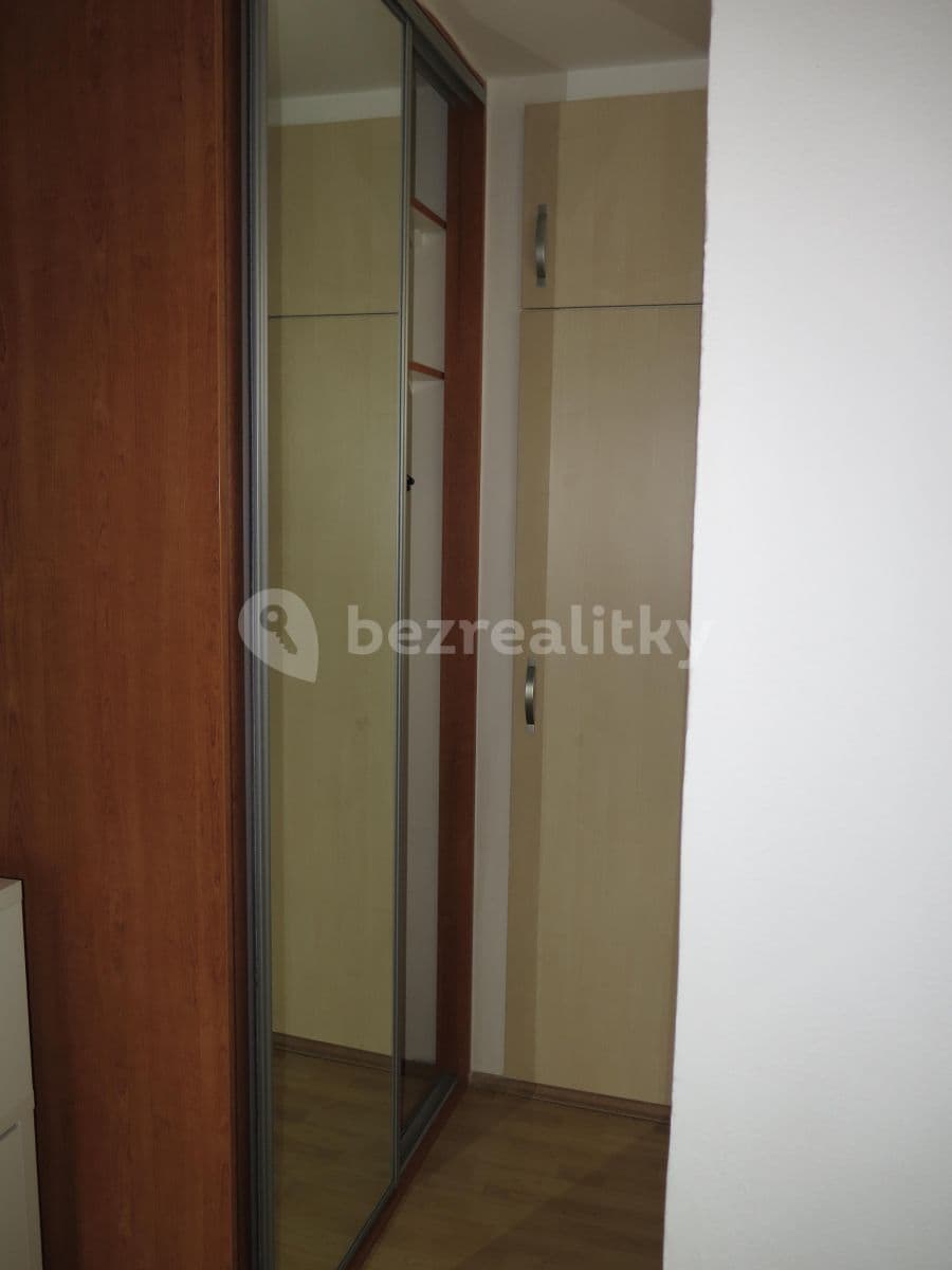 Prenájom bytu 2-izbový 41 m², Na Topolce, Praha, Praha Prenájom bytu 2-izbový 41 m², Na Topolce, Praha, Praha