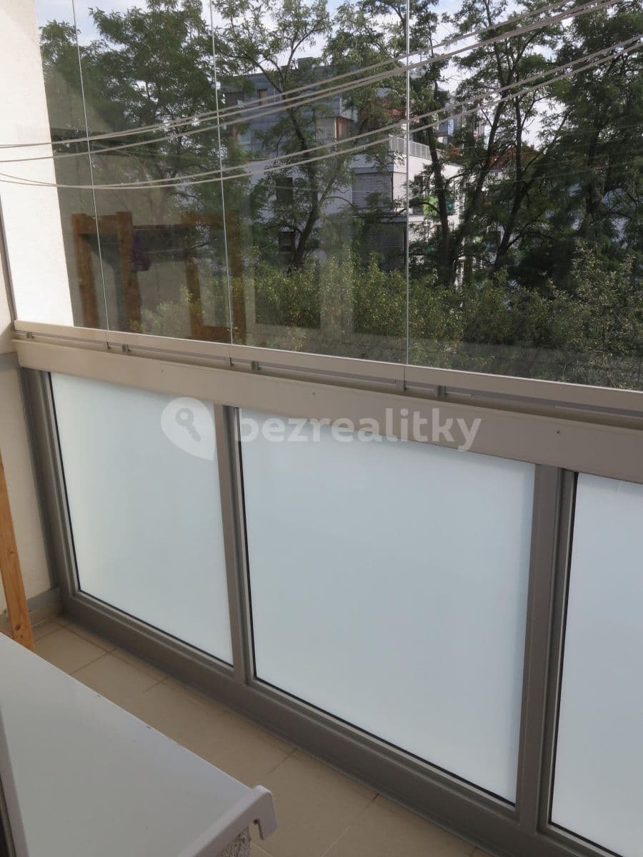 Prenájom bytu 2-izbový 41 m², Na Topolce, Praha, Praha Prenájom bytu 2-izbový 41 m², Na Topolce, Praha, Praha