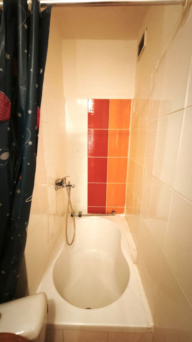 Prenájom bytu 2-izbový 41 m², Na Topolce, Praha, Praha Prenájom bytu 2-izbový 41 m², Na Topolce, Praha, Praha