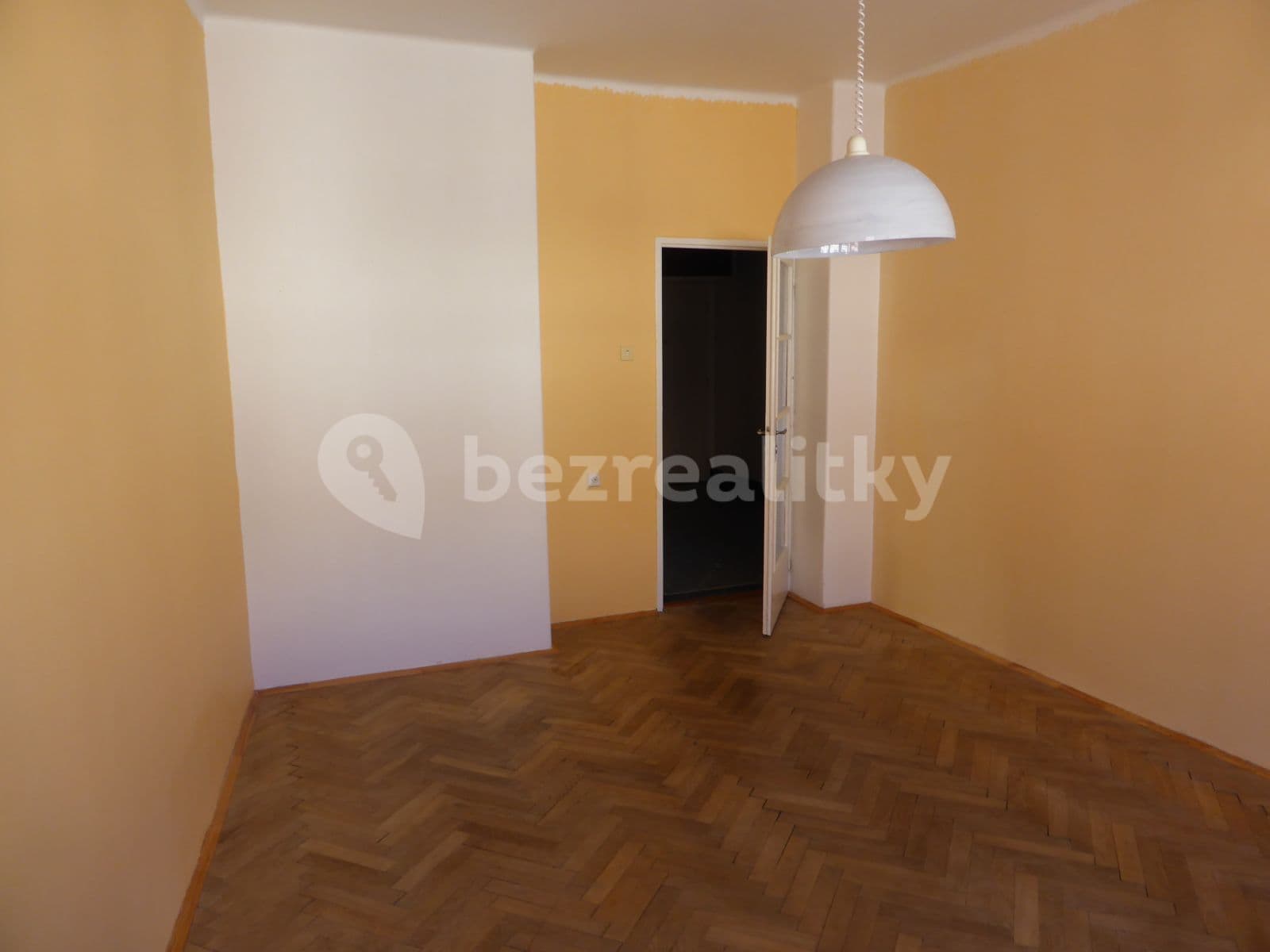 Prenájom bytu 1-izbový 45 m², Smilova, Pardubice, Pardubický kraj Prenájom bytu 1-izbový 45 m², Smilova, Pardubice, Pardubický kraj