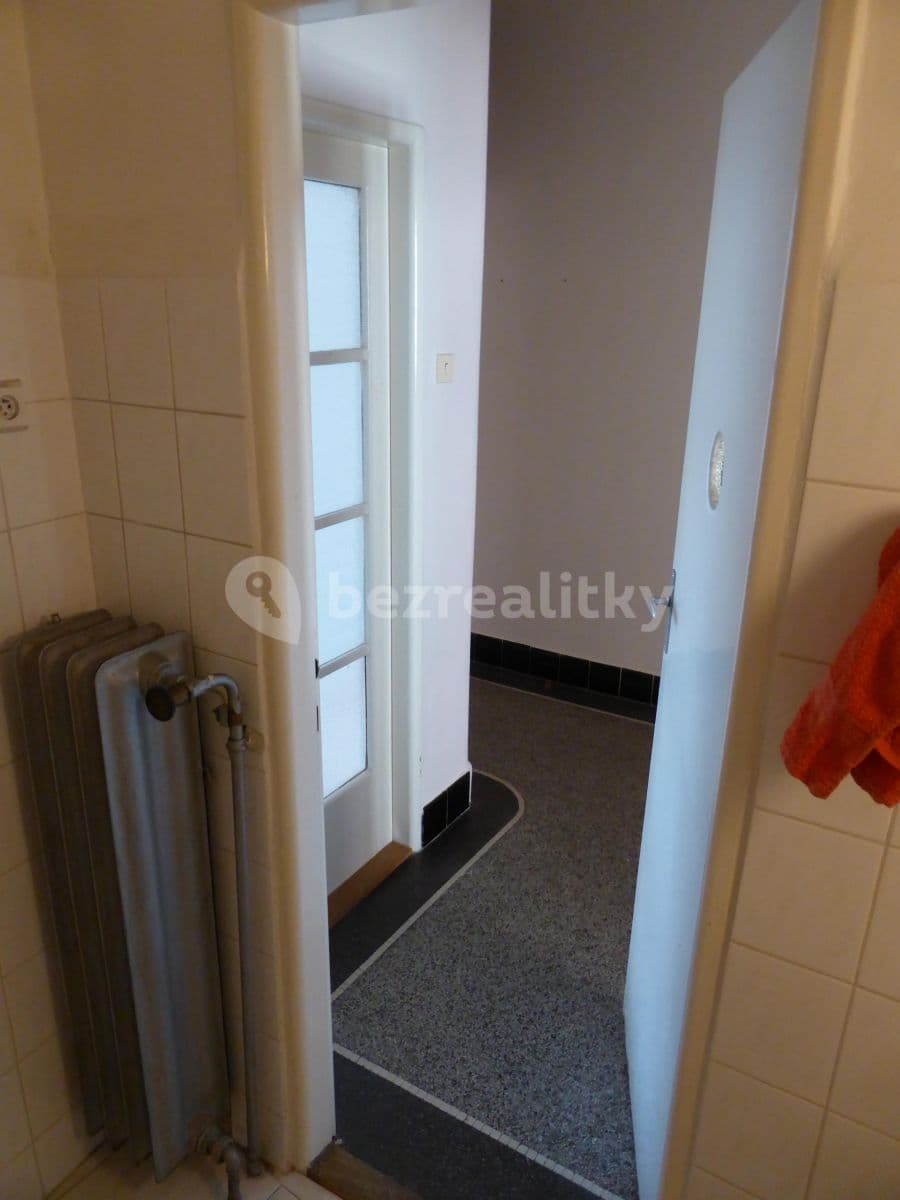 Prenájom bytu 1-izbový 45 m², Smilova, Pardubice, Pardubický kraj Prenájom bytu 1-izbový 45 m², Smilova, Pardubice, Pardubický kraj