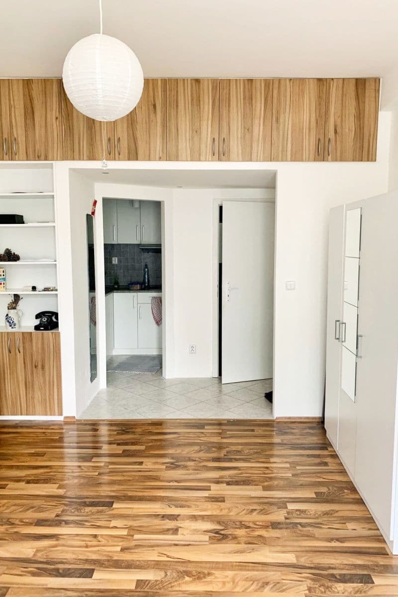 Prenájom bytu 1-izbový 29 m², Na Dionysce, Praha, Praha Prenájom bytu 1-izbový 29 m², Na Dionysce, Praha, Praha