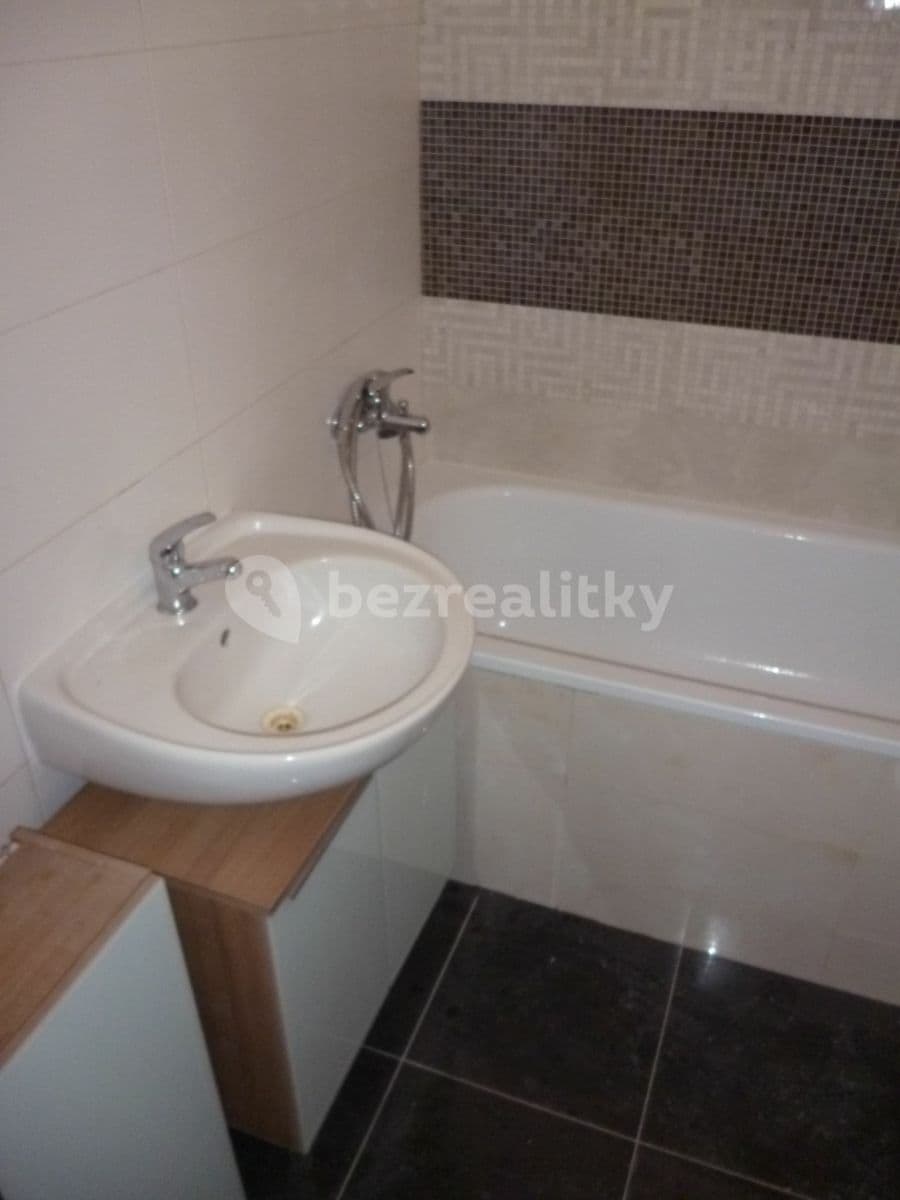 Prenájom bytu 3-izbový 74 m², Brněnská, Plzeň, Plzeňský kraj Prenájom bytu 3-izbový 74 m², Brněnská, Plzeň, Plzeňský kraj