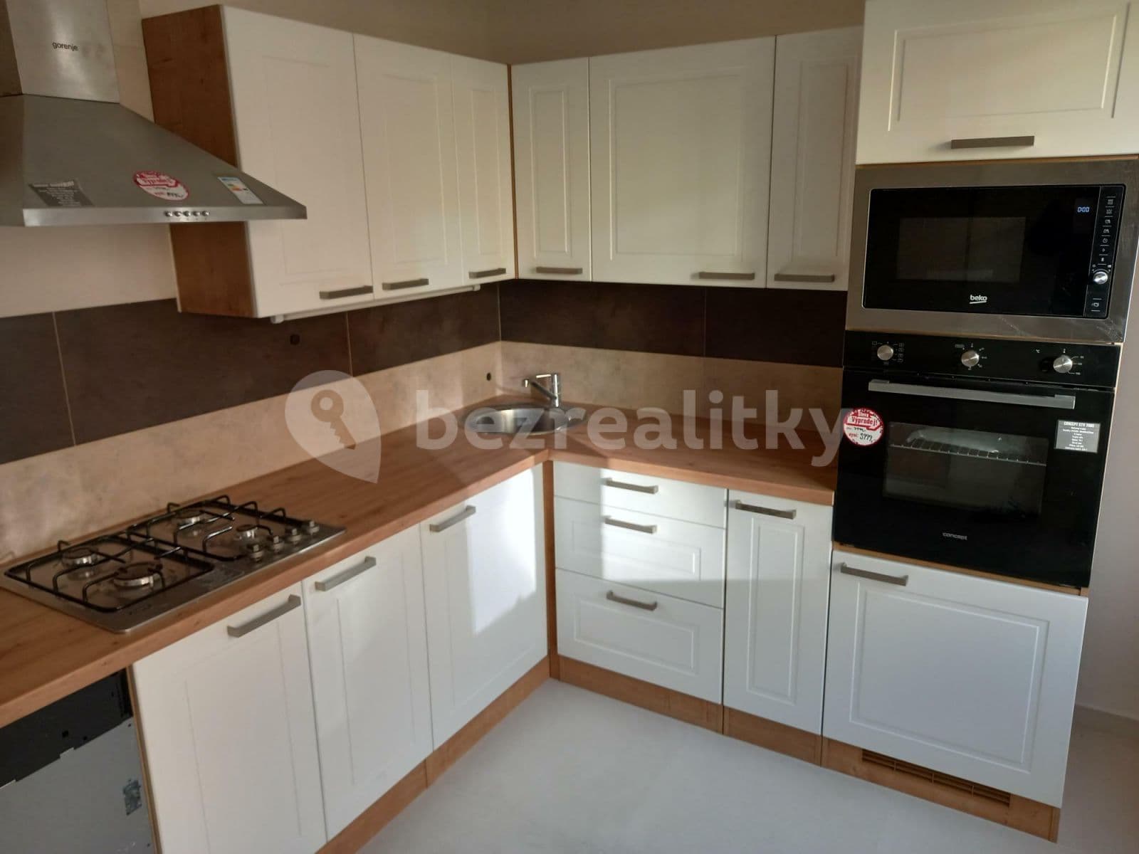 Prenájom bytu 3-izbový 74 m², Brněnská, Plzeň, Plzeňský kraj Prenájom bytu 3-izbový 74 m², Brněnská, Plzeň, Plzeňský kraj