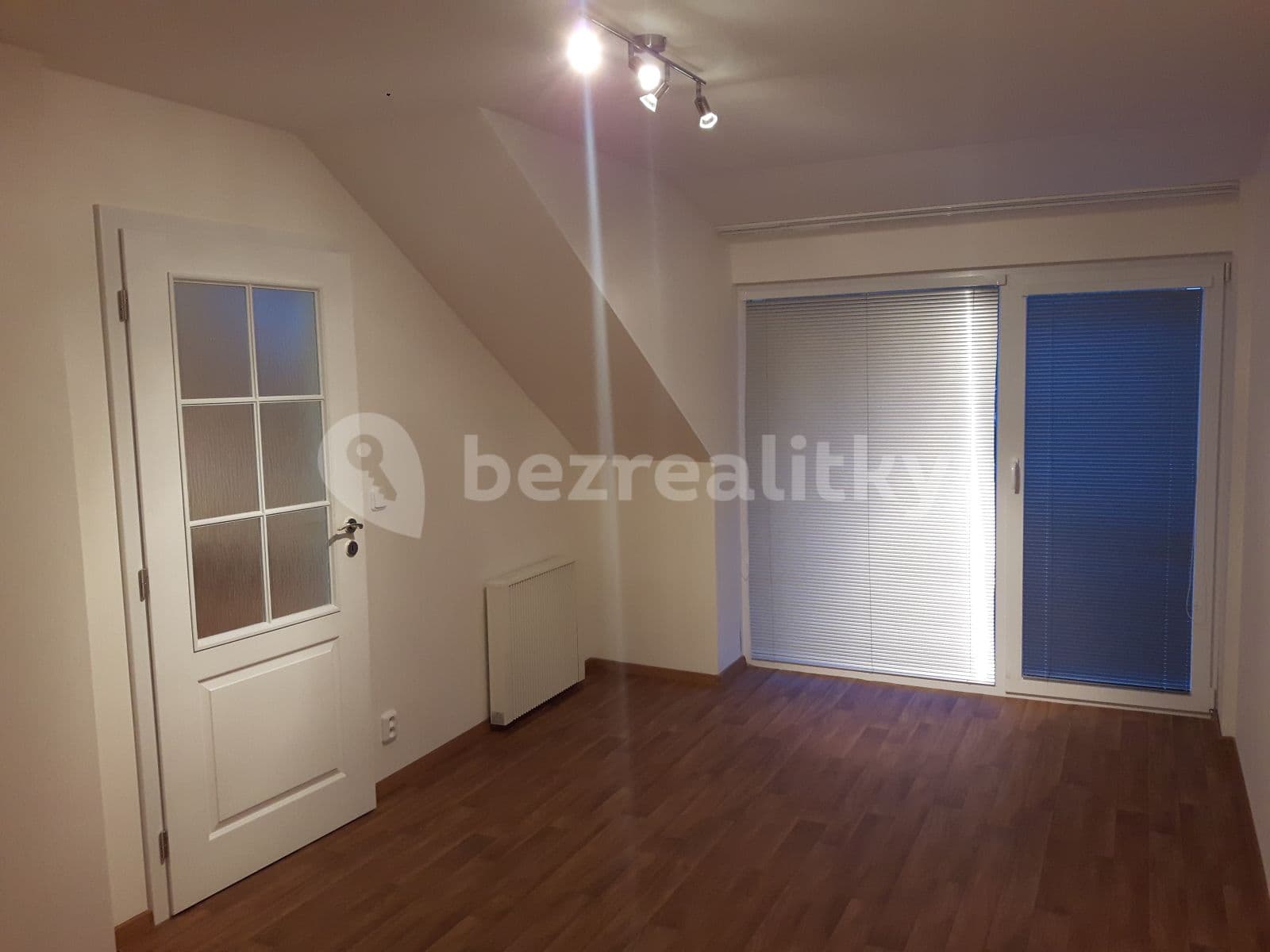 Prenájom bytu 2-izbový 50 m², Ke Hřbitovu, Kolín, Středočeský kraj Prenájom bytu 2-izbový 50 m², Ke Hřbitovu, Kolín, Středočeský kraj