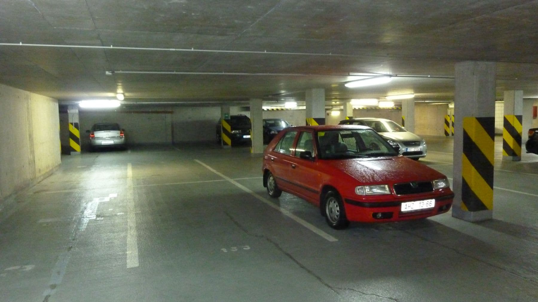 Prenájom garáže 16 m², Ostrovského, Praha, Praha Prenájom garáže 16 m², Ostrovského, Praha, Praha