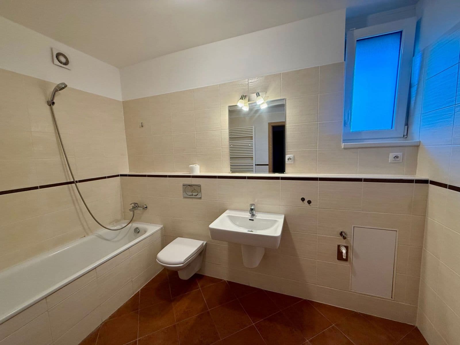 Prenájom bytu 2-izbový 61 m², Laurinova, Praha, Praha Prenájom bytu 2-izbový 61 m², Laurinova, Praha, Praha