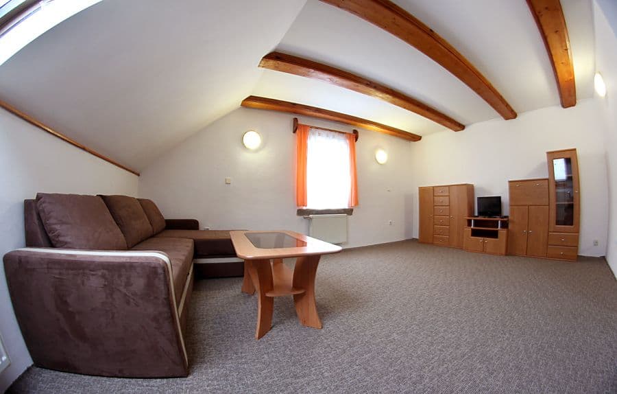 Prenájom bytu 2-izbový 65 m², Jihlava, Kraj Vysočina Prenájom bytu 2-izbový 65 m², Jihlava, Kraj Vysočina