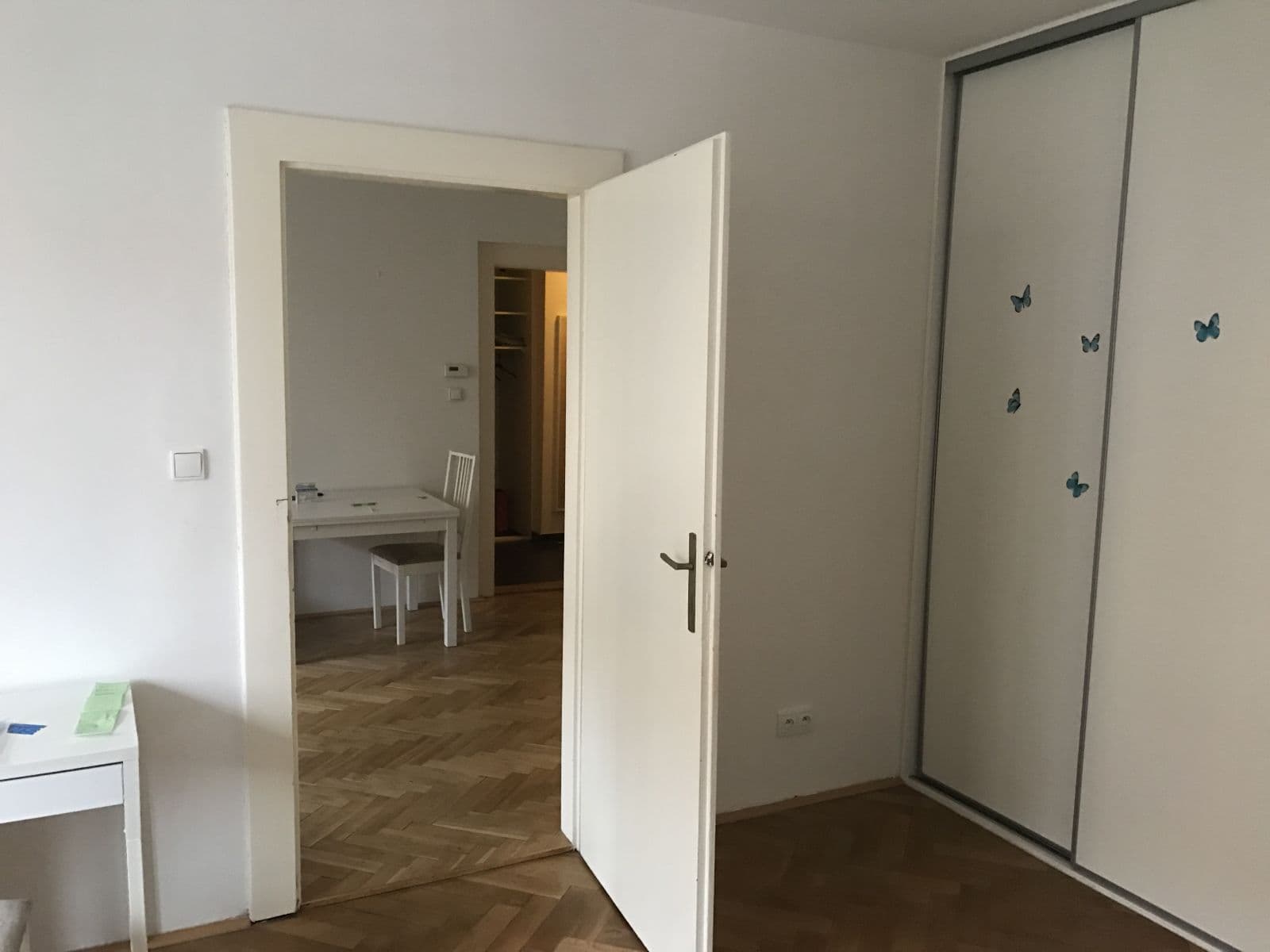 Prenájom bytu 2-izbový 42 m², Jugoslávských partyzánů, Praha, Praha Prenájom bytu 2-izbový 42 m², Jugoslávských partyzánů, Praha, Praha