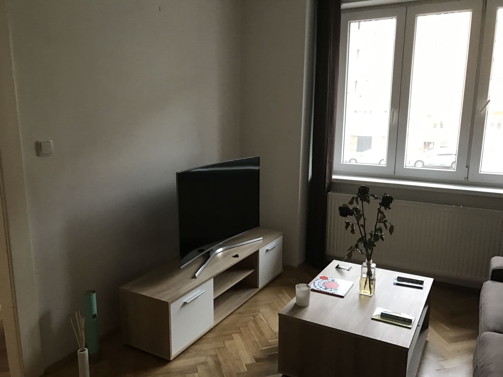 Prenájom bytu 2-izbový 42 m², Jugoslávských partyzánů, Praha, Praha Prenájom bytu 2-izbový 42 m², Jugoslávských partyzánů, Praha, Praha