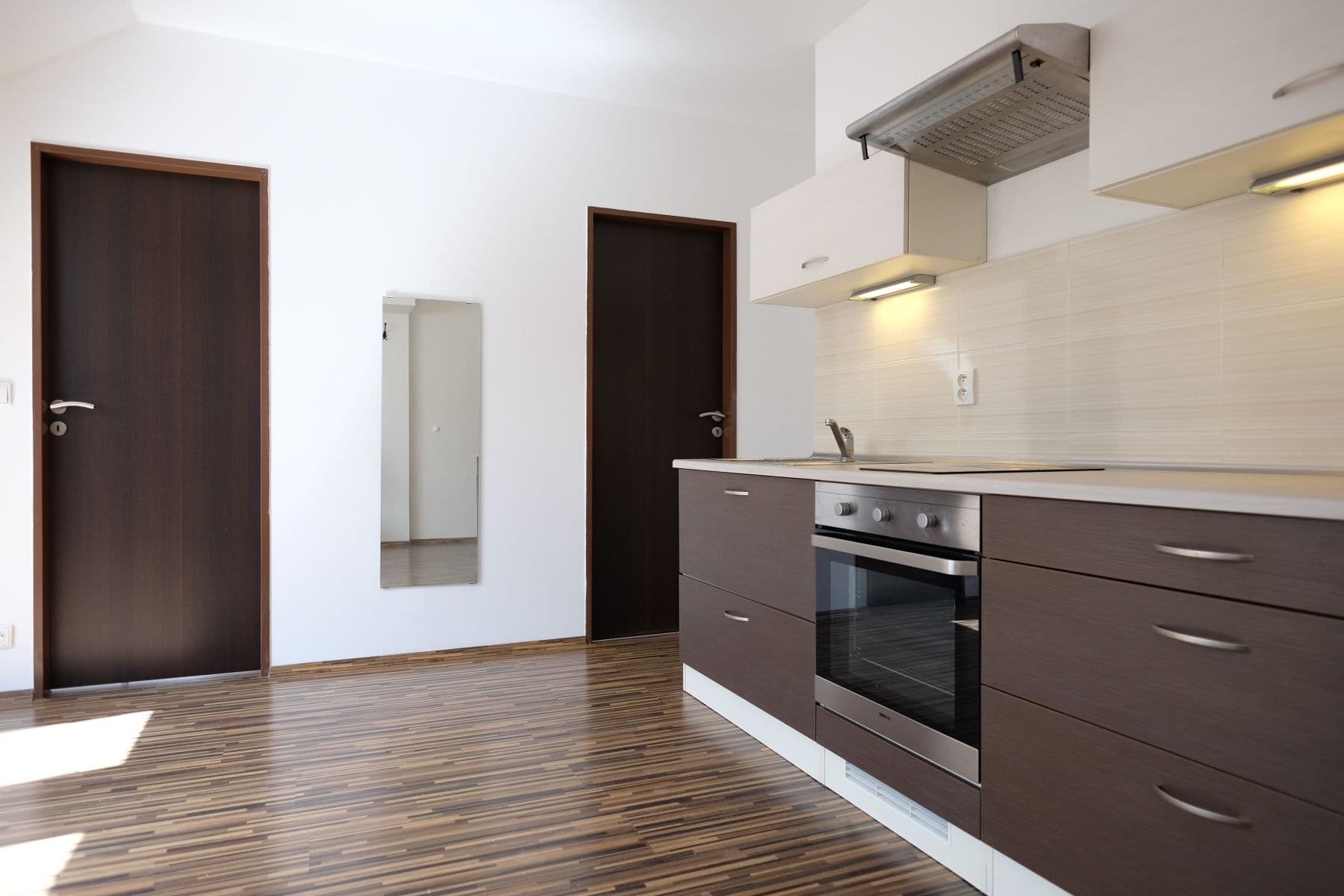 Prenájom bytu 2-izbový 38 m², Zbraslavská, Praha, Praha Prenájom bytu 2-izbový 38 m², Zbraslavská, Praha, Praha
