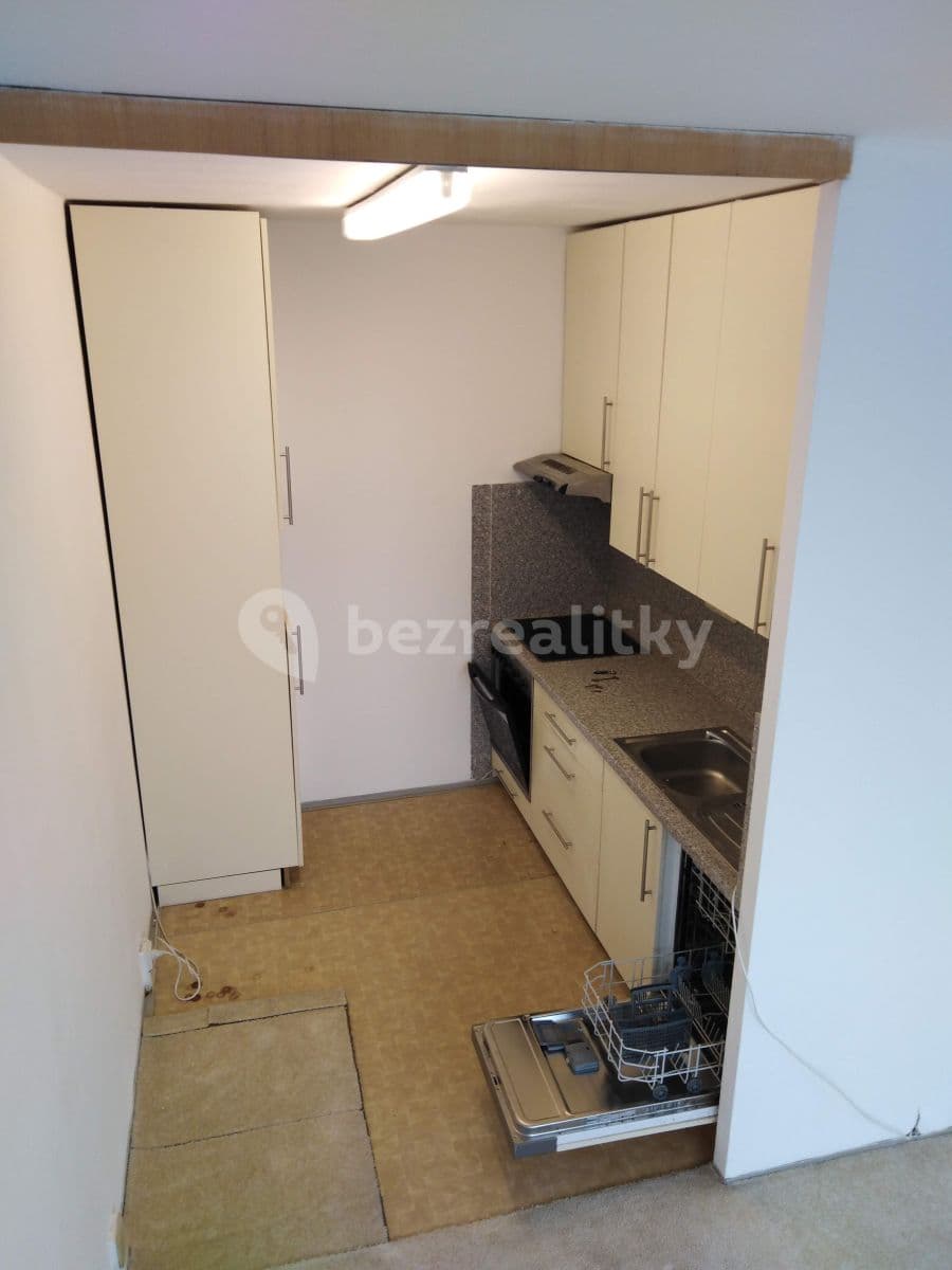 Prenájom bytu Garsoniéra 36 m², V hůrkách, Praha, Praha Prenájom bytu Garsoniéra 36 m², V hůrkách, Praha, Praha