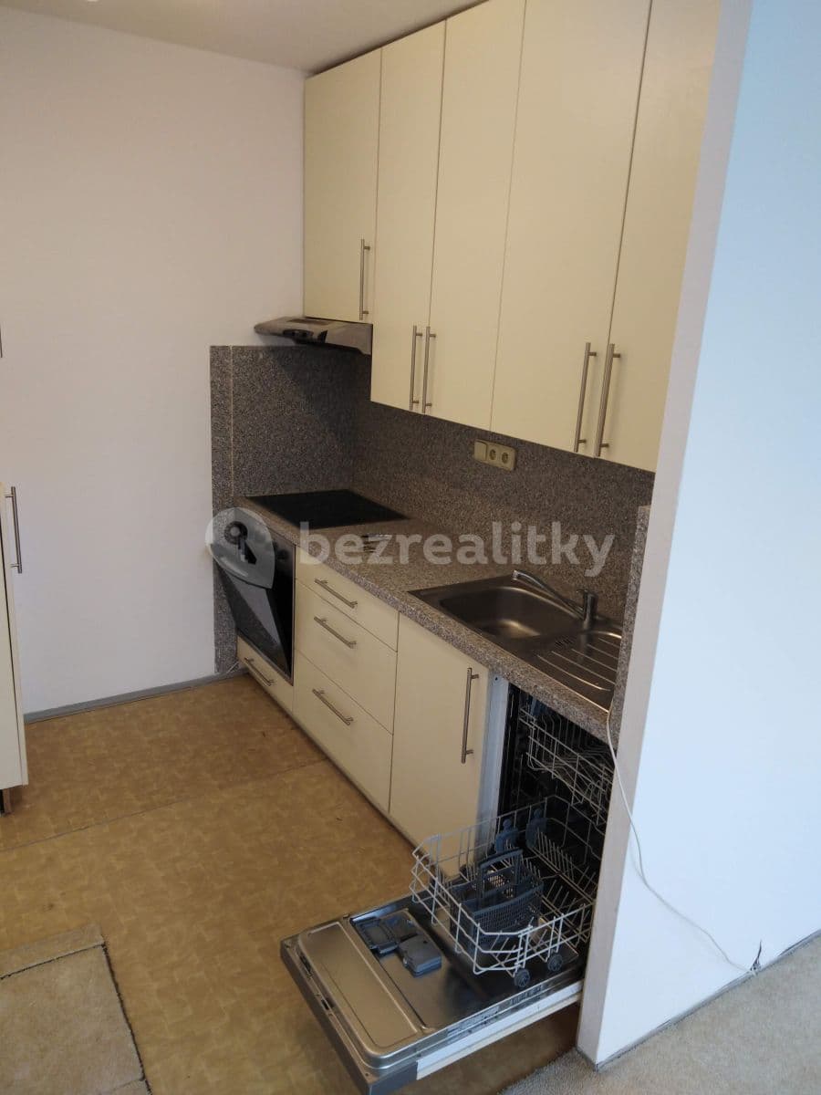 Prenájom bytu Garsoniéra 36 m², V hůrkách, Praha, Praha Prenájom bytu Garsoniéra 36 m², V hůrkách, Praha, Praha