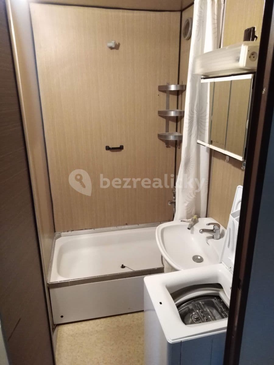 Prenájom bytu Garsoniéra 36 m², V hůrkách, Praha, Praha Prenájom bytu Garsoniéra 36 m², V hůrkách, Praha, Praha