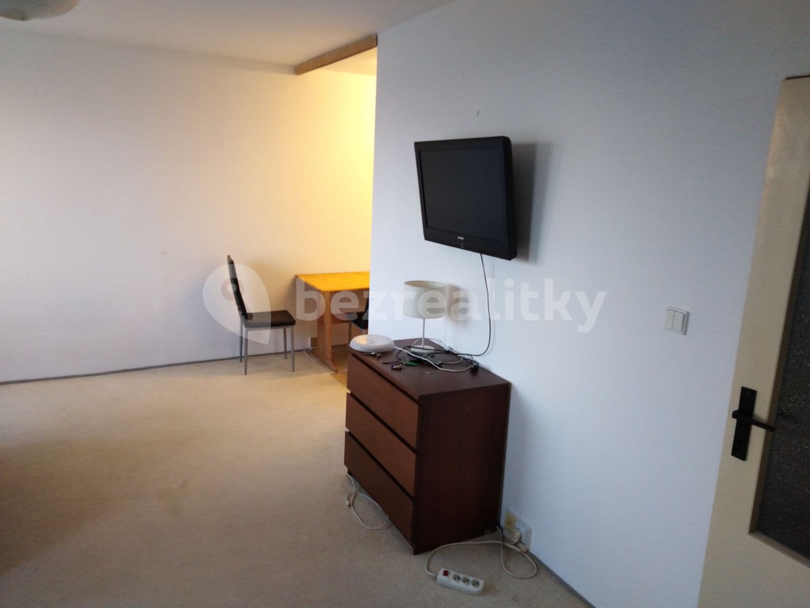 Prenájom bytu Garsoniéra 36 m², V hůrkách, Praha, Praha Prenájom bytu Garsoniéra 36 m², V hůrkách, Praha, Praha